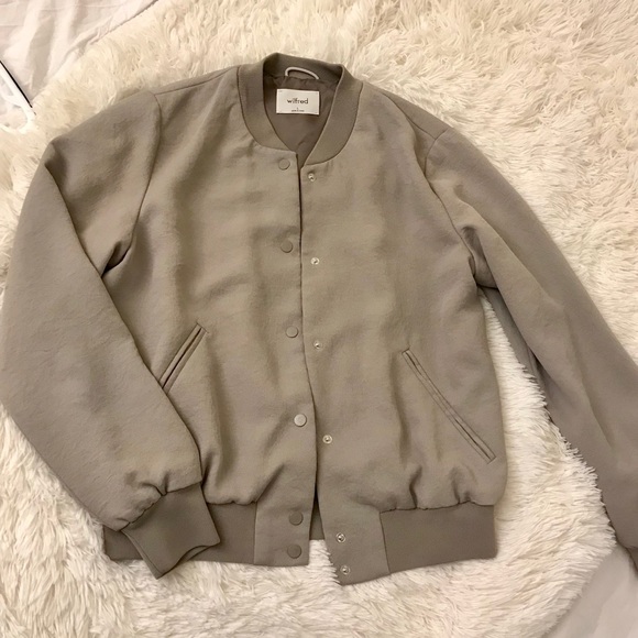 Aritzia Jackets & Blazers - ARITZIA - WILFRED BOMBER JACKET